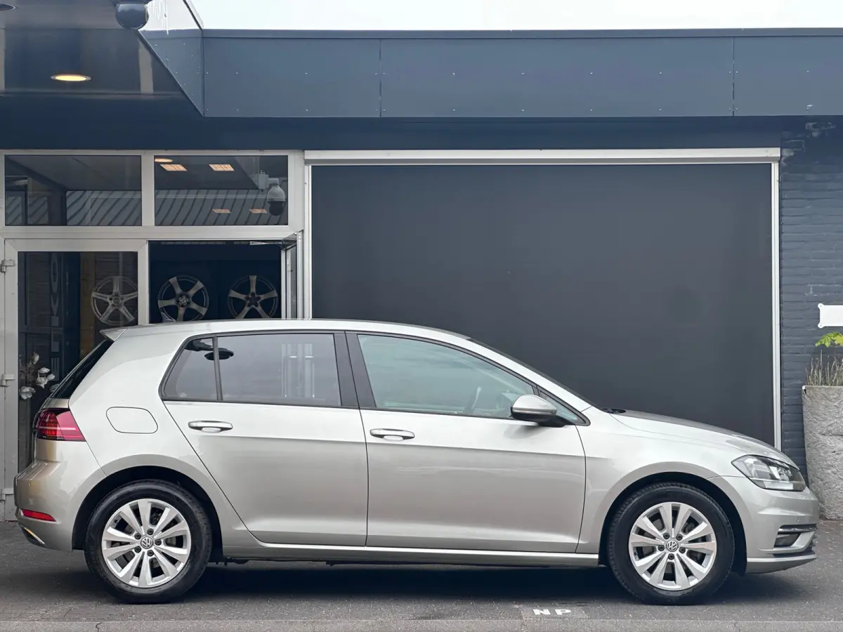 1.6 TDI Comfortline Business MASSAGE / CARPLAY / NAVI / ACC