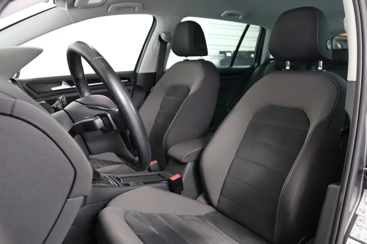 1.5 TSI Highline Business R | Virtual | Cruise Adaptive | Stoelverwarming | Camera | Clima | LED | Keyless | Ergoactive | Parkeersensoren V+A | Lichtmetalen Velgen