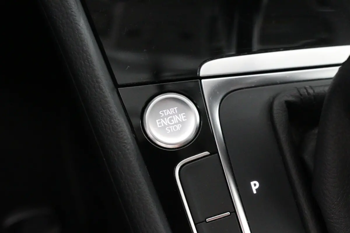 1.5 TSI Highline Business R | Virtual | Cruise Adaptive | Stoelverwarming | Camera | Clima | LED | Keyless | Ergoactive | Parkeersensoren V+A | Lichtmetalen Velgen