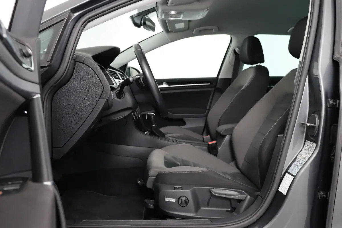 1.5 TSI Highline Business R | Virtual | Cruise Adaptive | Stoelverwarming | Camera | Clima | LED | Keyless | Ergoactive | Parkeersensoren V+A | Lichtmetalen Velgen