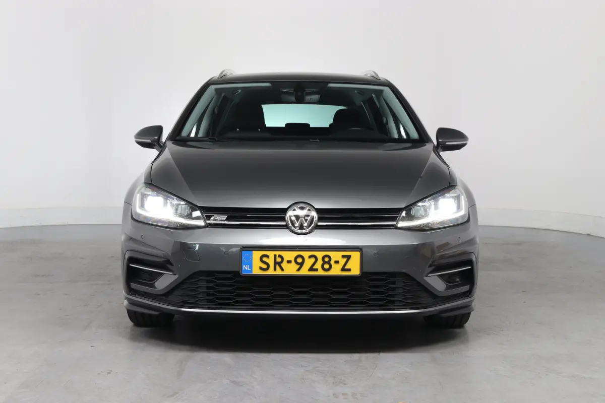 1.5 TSI Highline Business R | Virtual | Cruise Adaptive | Stoelverwarming | Camera | Clima | LED | Keyless | Ergoactive | Parkeersensoren V+A | Lichtmetalen Velgen