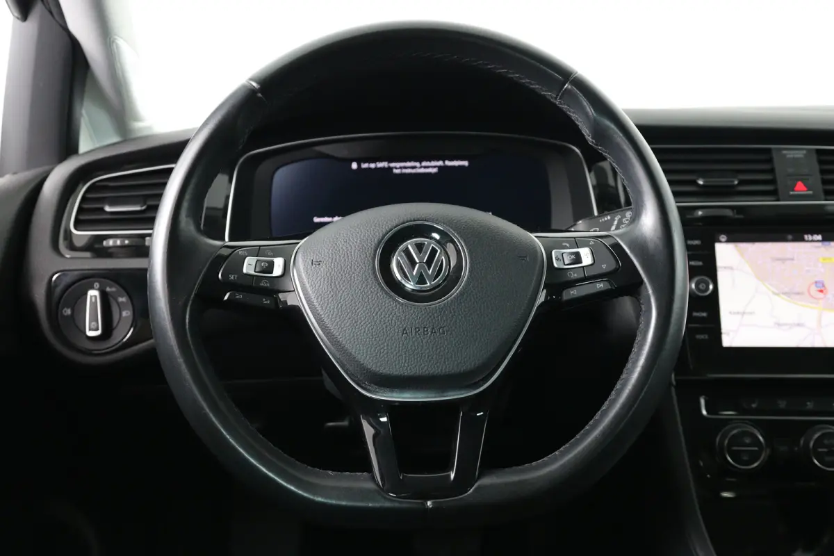 1.5 TSI Highline Business R | Virtual | Cruise Adaptive | Stoelverwarming | Camera | Clima | LED | Keyless | Ergoactive | Parkeersensoren V+A | Lichtmetalen Velgen