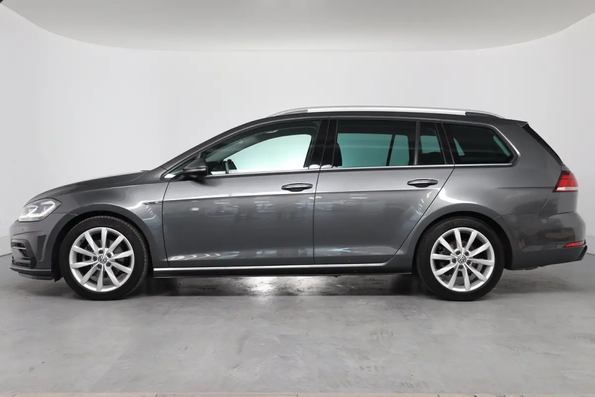 1.5 TSI Highline Business R | Virtual | Cruise Adaptive | Stoelverwarming | Camera | Clima | LED | Keyless | Ergoactive | Parkeersensoren V+A | Lichtmetalen Velgen