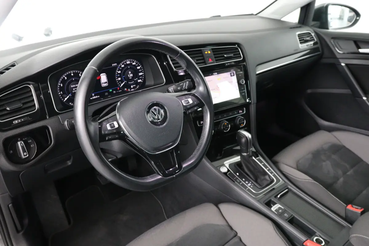 1.5 TSI Highline Business R | Virtual | Cruise Adaptive | Stoelverwarming | Camera | Clima | LED | Keyless | Ergoactive | Parkeersensoren V+A | Lichtmetalen Velgen
