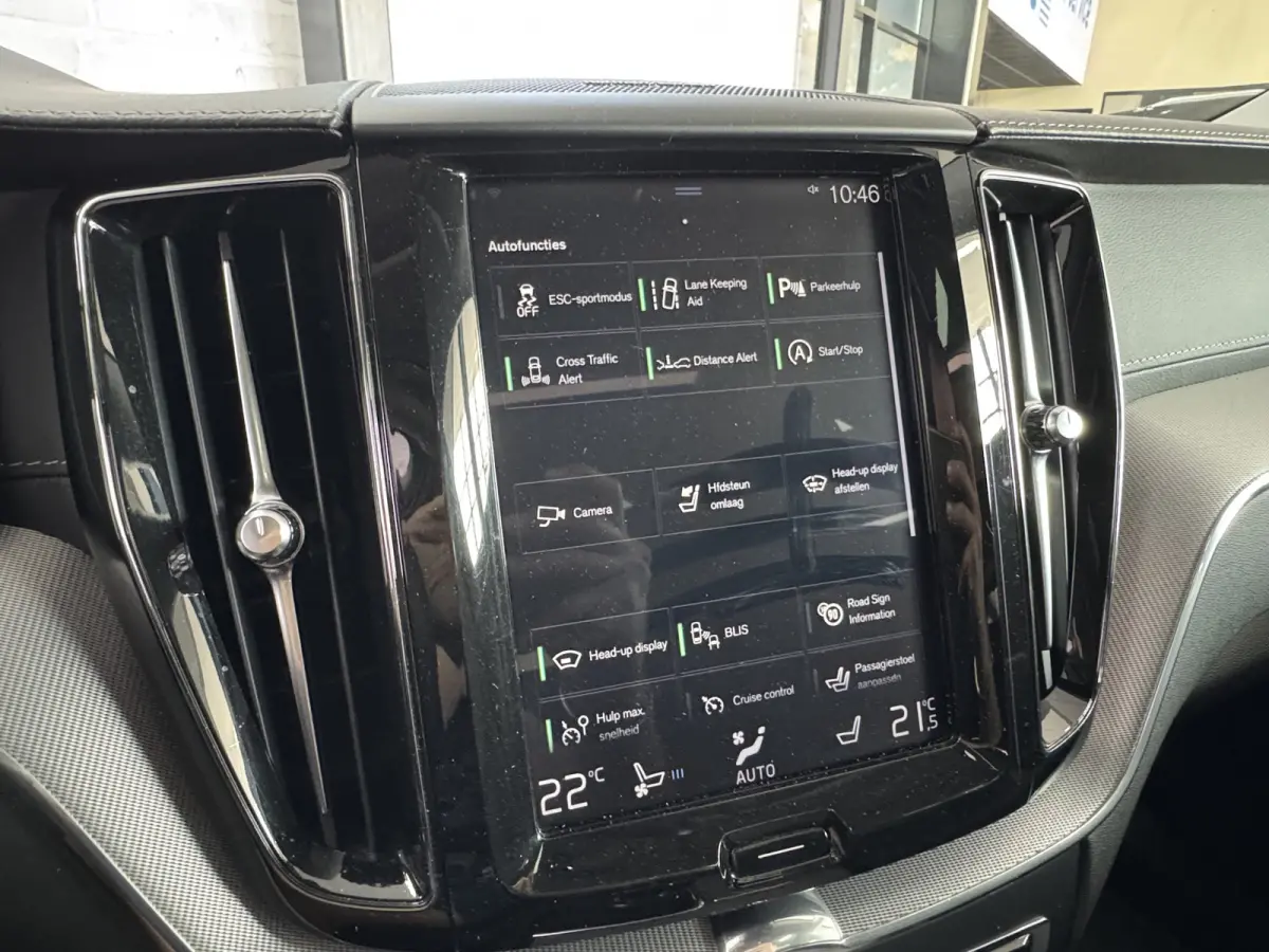 2.0 T5 Inscription Pano HUD Pilot Assist Trekhaak H/K