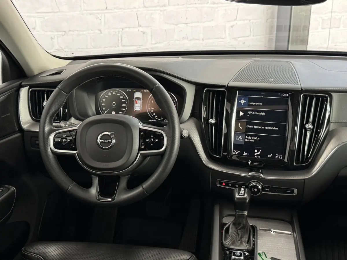 2.0 T5 Inscription Pano HUD Pilot Assist Trekhaak H/K