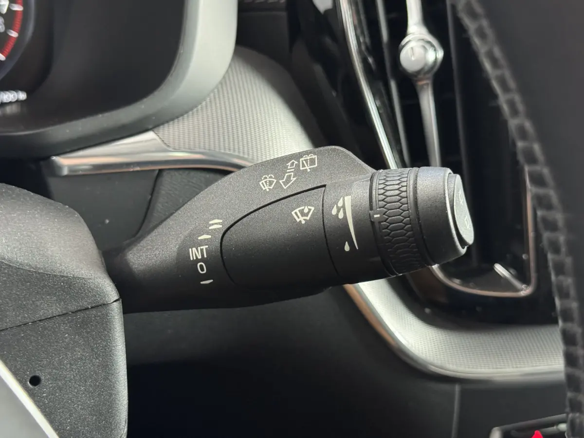 2.0 T5 Inscription Pano HUD Pilot Assist Trekhaak H/K