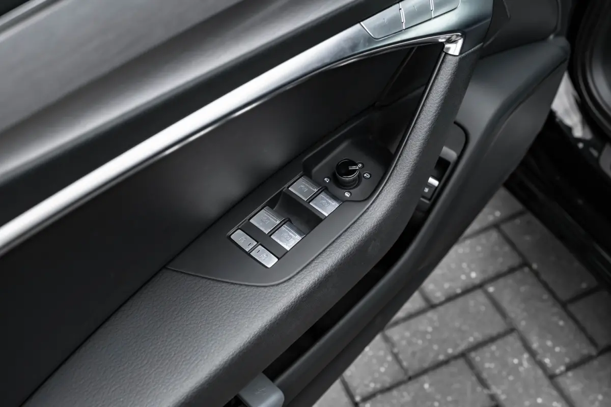 55 TFSI e 367 PK quattro Competition S-Line | Adap. Cruise | Camera | Apple Carplay | Stoelverwarming | Elek. Klep