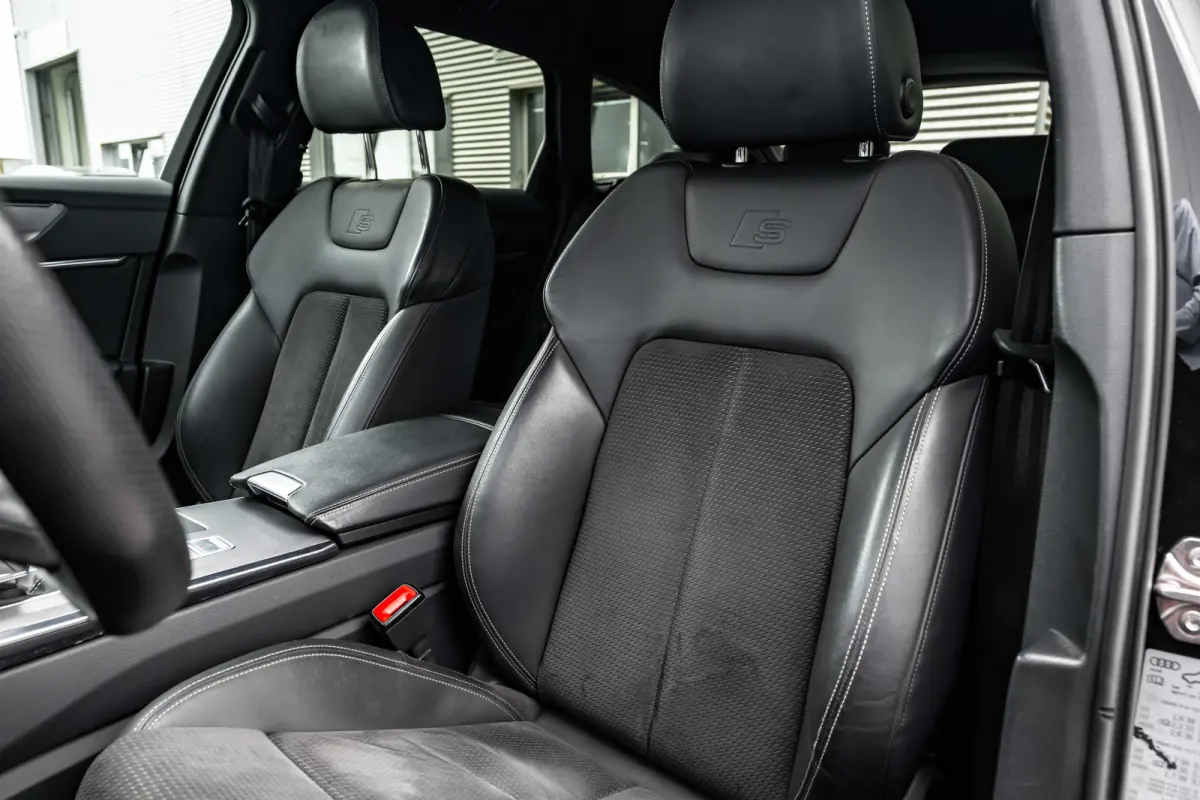 55 TFSI e 367 PK quattro Competition S-Line | Adap. Cruise | Camera | Apple Carplay | Stoelverwarming | Elek. Klep