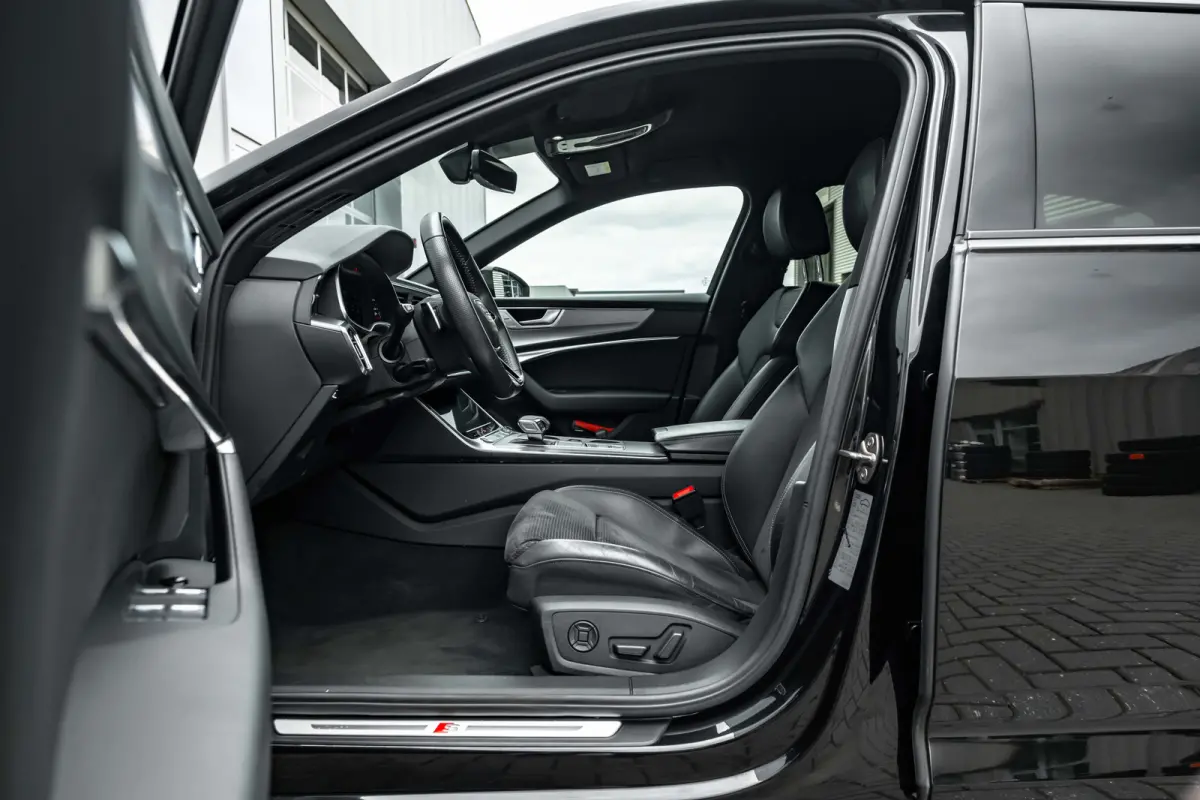 55 TFSI e 367 PK quattro Competition S-Line | Adap. Cruise | Camera | Apple Carplay | Stoelverwarming | Elek. Klep