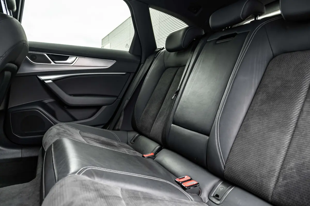 55 TFSI e 367 PK quattro Competition S-Line | Adap. Cruise | Camera | Apple Carplay | Stoelverwarming | Elek. Klep