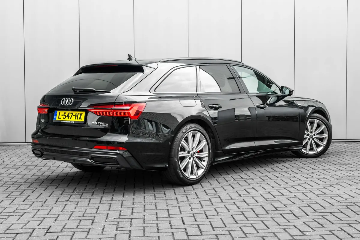 55 TFSI e 367 PK quattro Competition S-Line | Adap. Cruise | Camera | Apple Carplay | Stoelverwarming | Elek. Klep