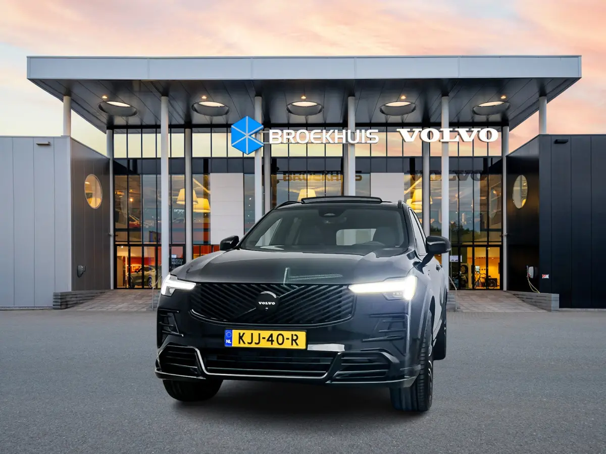 T8 Ultra Black Edition Executive | Heico Body Kit | Heico Uitlaatsysteem | Heico Spacers | Heico Selected Level | 22" | Luchtvering | B&W | Nappa Leder