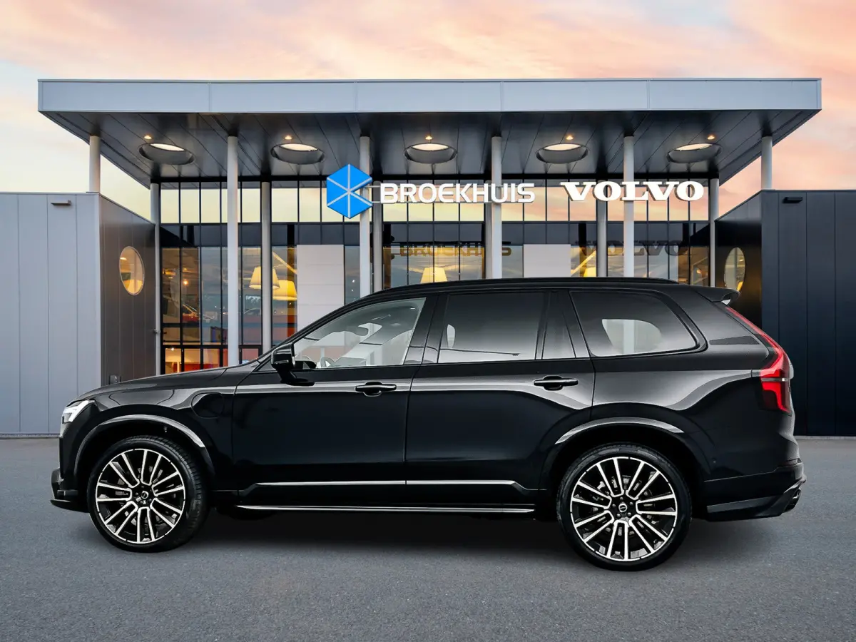 T8 Ultra Black Edition Executive | Heico Body Kit | Heico Uitlaatsysteem | Heico Spacers | Heico Selected Level | 22" | Luchtvering | B&W | Nappa Leder