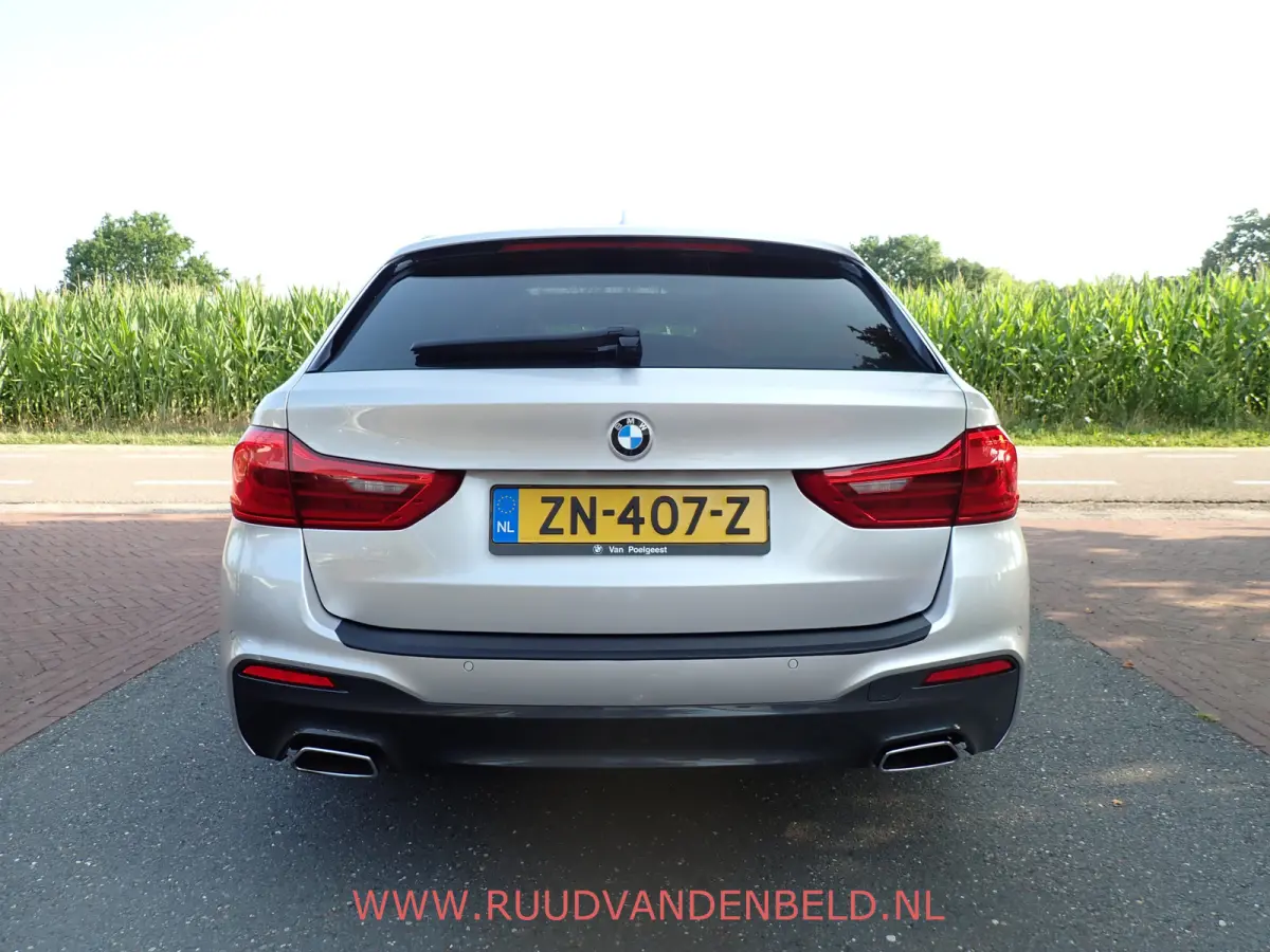 520i M-PAKKET / PANODAK / SPORTLEER / TREKHAAK