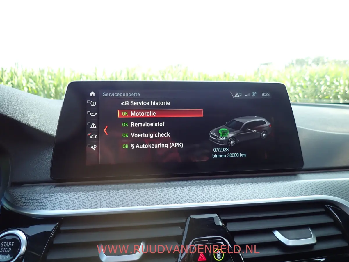 520i M-PAKKET / PANODAK / SPORTLEER / TREKHAAK