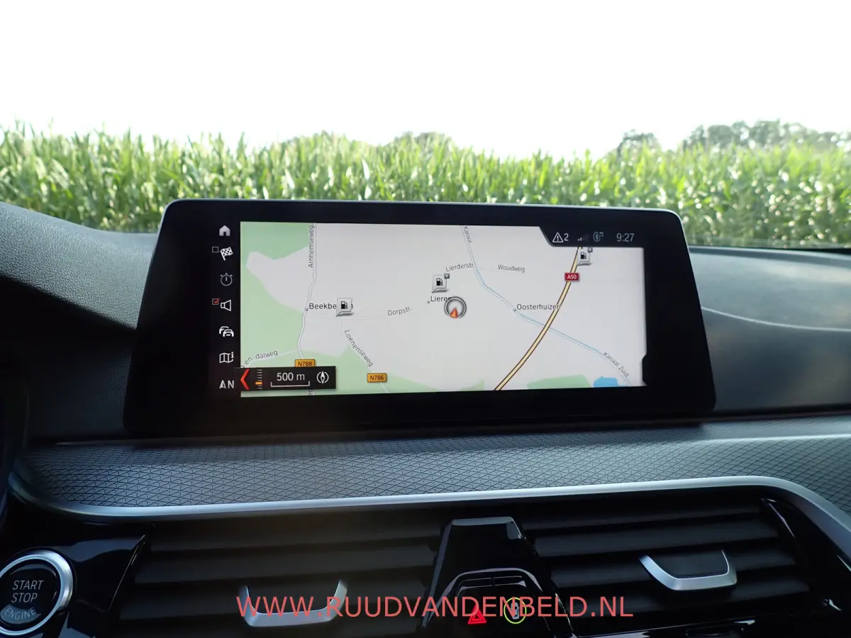 520i M-PAKKET / PANODAK / SPORTLEER / TREKHAAK
