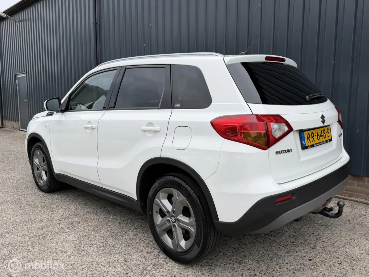 1.6 Exclusive 1E EIG/DEALER OH./CLIMA/CRUISE/CAMERA/NAP