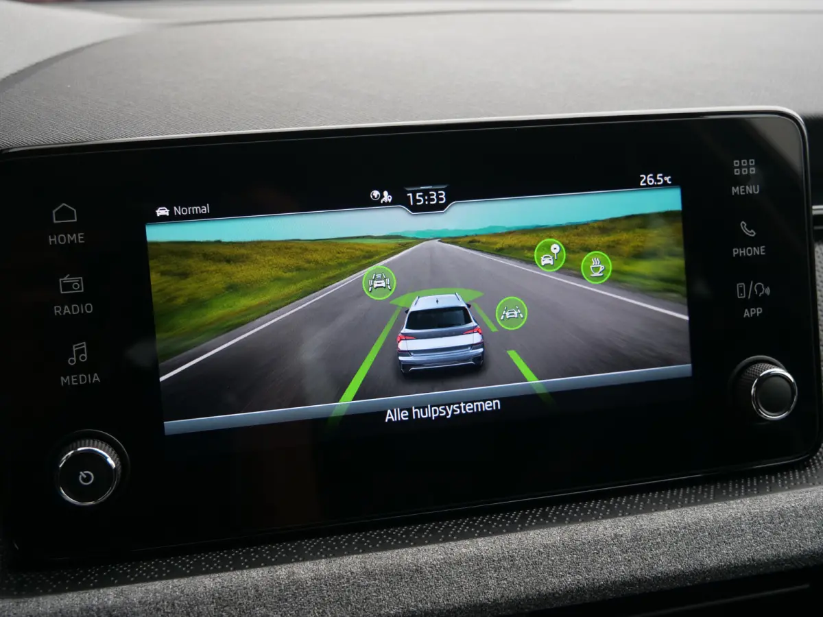 1.0 TSI Business Edition 116 Pk Automaat DAB / Apple Carplay / Camera