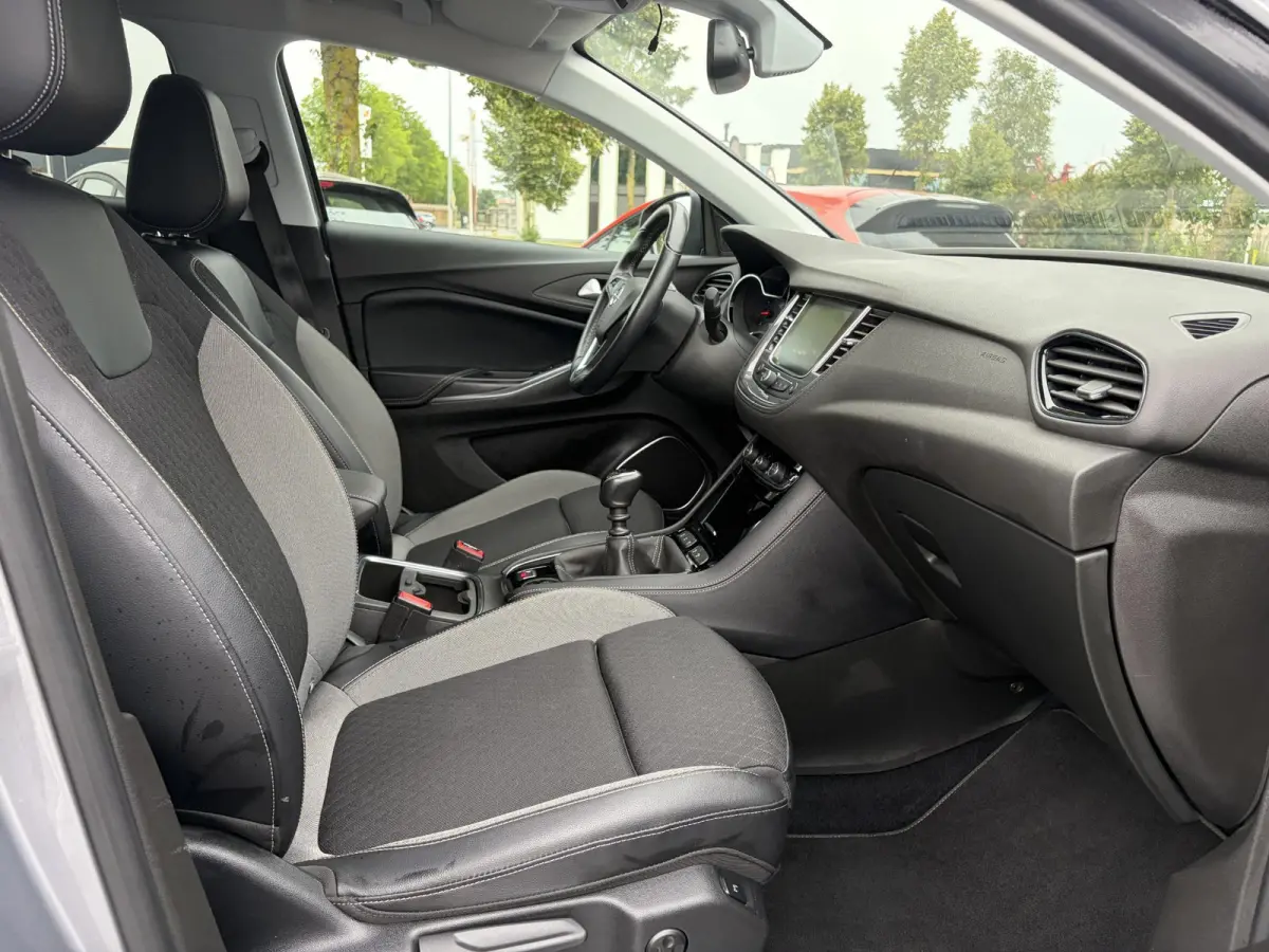 1.2 Turbo Ultimate D-riem vv in 12-2024,1e Eigenaar,360° Camera,Trekhaak,131pk,6 Bak,Navi,Halfleder,Dodehoek,Rijstrooksensor,Keyless,Stoelverw,N.A.P,Apk tot 02-2027