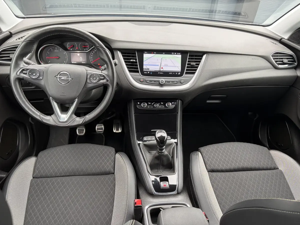 1.2 Turbo Ultimate D-riem vv in 12-2024,1e Eigenaar,360° Camera,Trekhaak,131pk,6 Bak,Navi,Halfleder,Dodehoek,Rijstrooksensor,Keyless,Stoelverw,N.A.P,Apk tot 02-2027