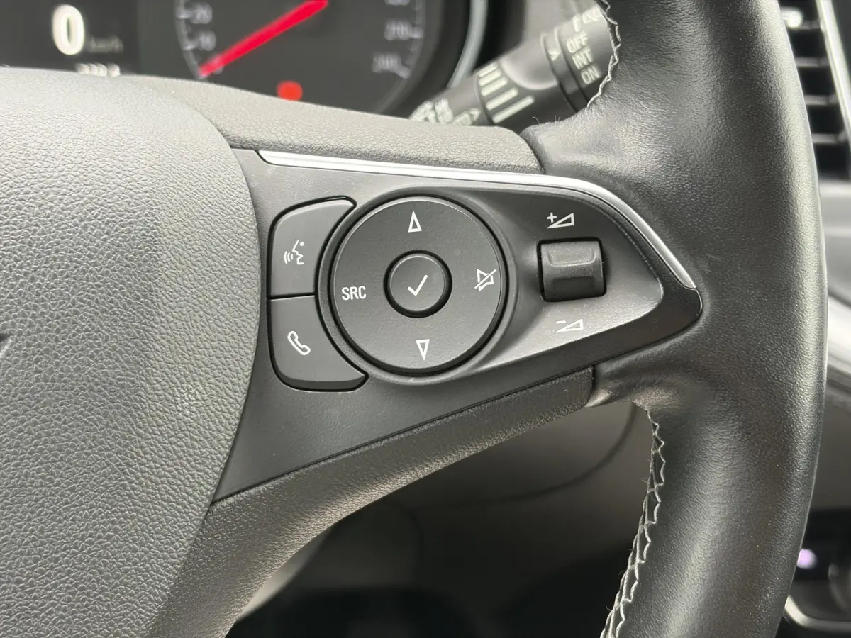 1.2 Turbo Ultimate D-riem vv in 12-2024,1e Eigenaar,360° Camera,Trekhaak,131pk,6 Bak,Navi,Halfleder,Dodehoek,Rijstrooksensor,Keyless,Stoelverw,N.A.P,Apk tot 02-2027
