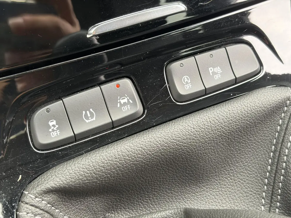 1.2 Turbo Ultimate D-riem vv in 12-2024,1e Eigenaar,360° Camera,Trekhaak,131pk,6 Bak,Navi,Halfleder,Dodehoek,Rijstrooksensor,Keyless,Stoelverw,N.A.P,Apk tot 02-2027
