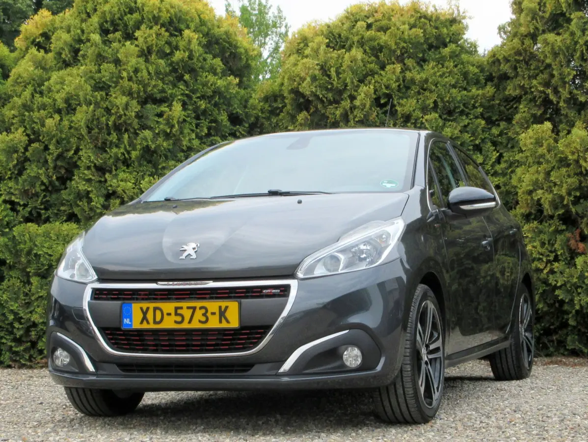 1.2 PureTech GT-line * Navi * Cruise * Pdc *