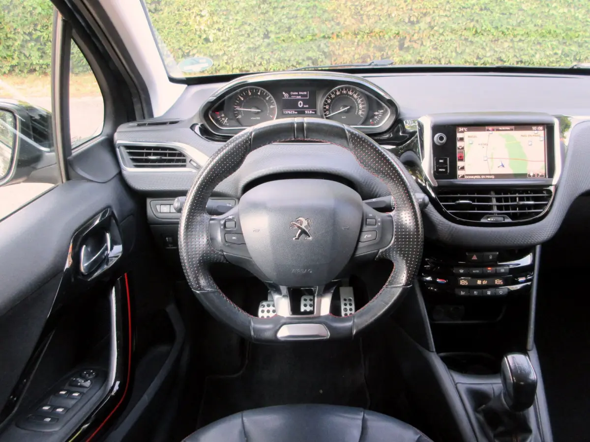 1.2 PureTech GT-line * Navi * Cruise * Pdc *