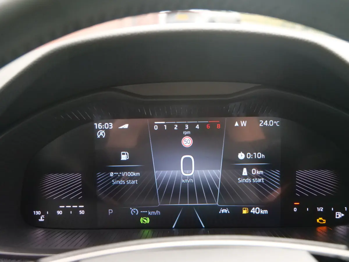 1.0 TSI Business Edition 116 Pk Automaat DAB / Apple Carplay / Camera