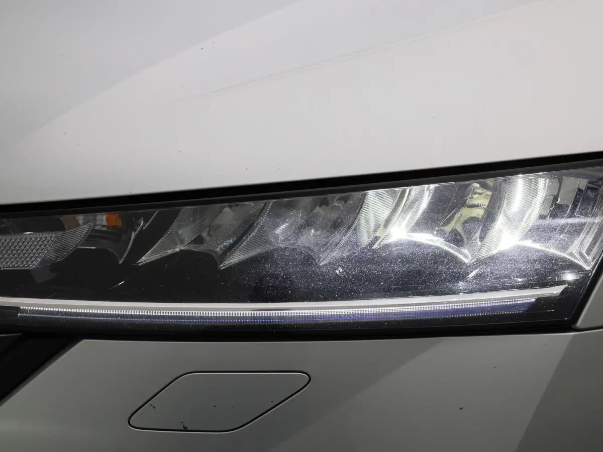 1.0 TSI Clever | Climate Control | Stoelverwarming | Sfeerverlichting | Parkeersensoren | Lichtmetalen Velgen |