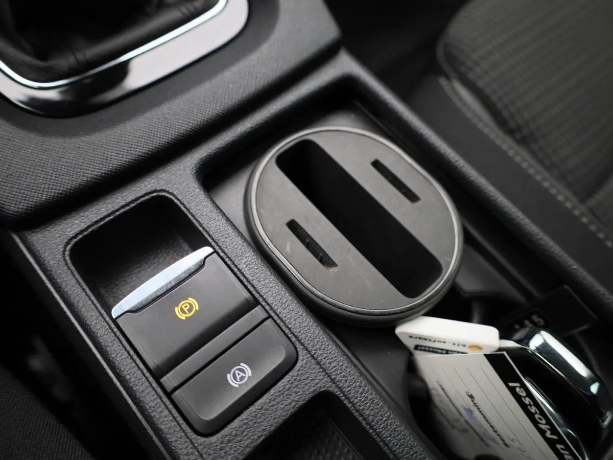 1.0 TSI Clever | Climate Control | Stoelverwarming | Sfeerverlichting | Parkeersensoren | Lichtmetalen Velgen |