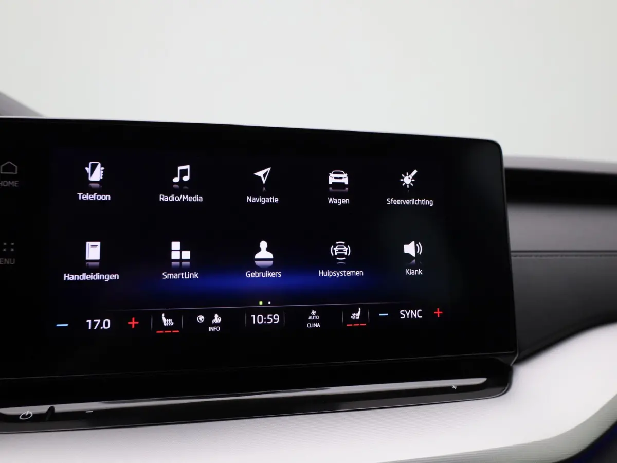 1.0 TSI Clever | Climate Control | Stoelverwarming | Sfeerverlichting | Parkeersensoren | Lichtmetalen Velgen |