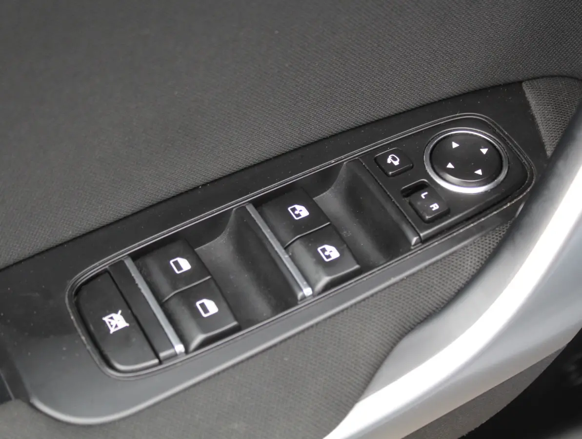 1.0 T-GDi DynamicLine CLIMATE | CARPLAY | CRUISE | NAVI | DAB | LED | CAMERA | LMV16 | PDC