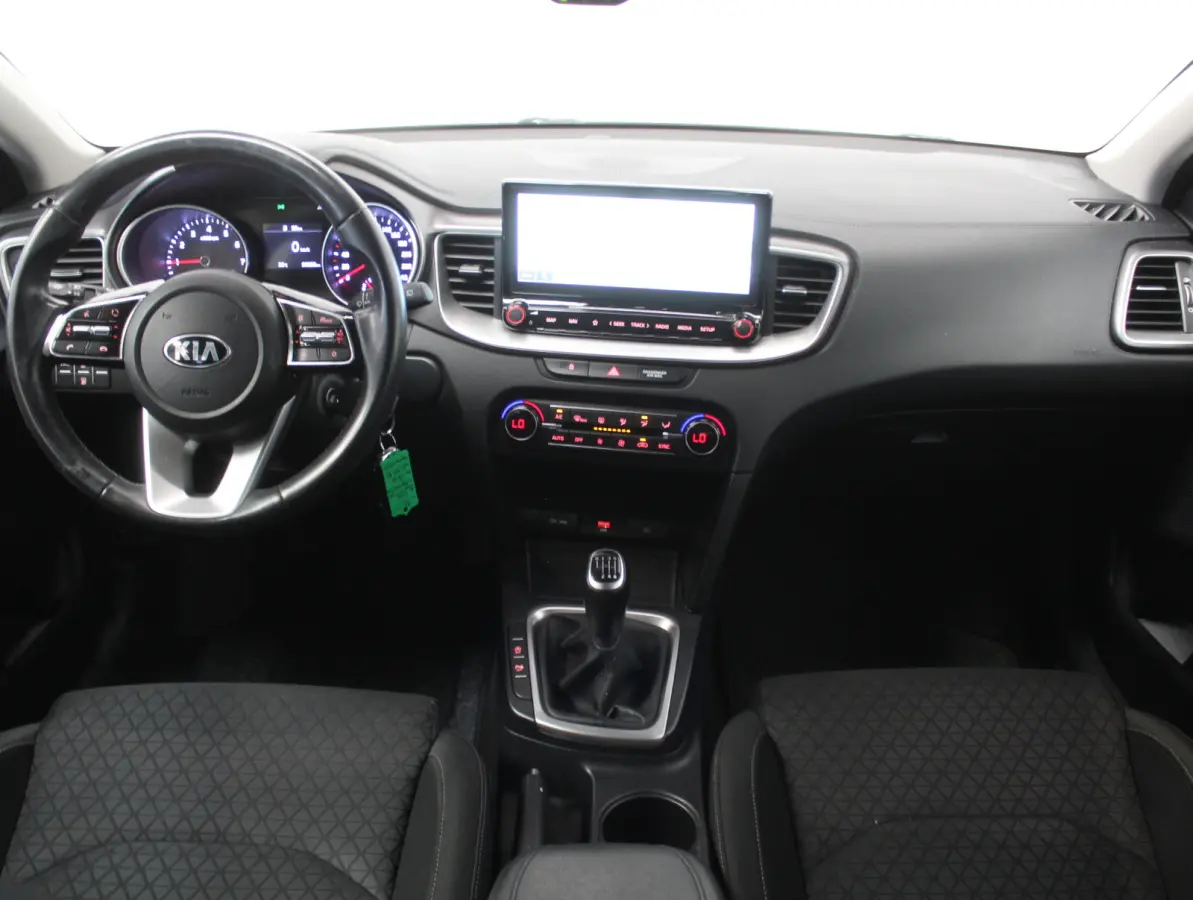 1.0 T-GDi DynamicLine CLIMATE | CARPLAY | CRUISE | NAVI | DAB | LED | CAMERA | LMV16 | PDC