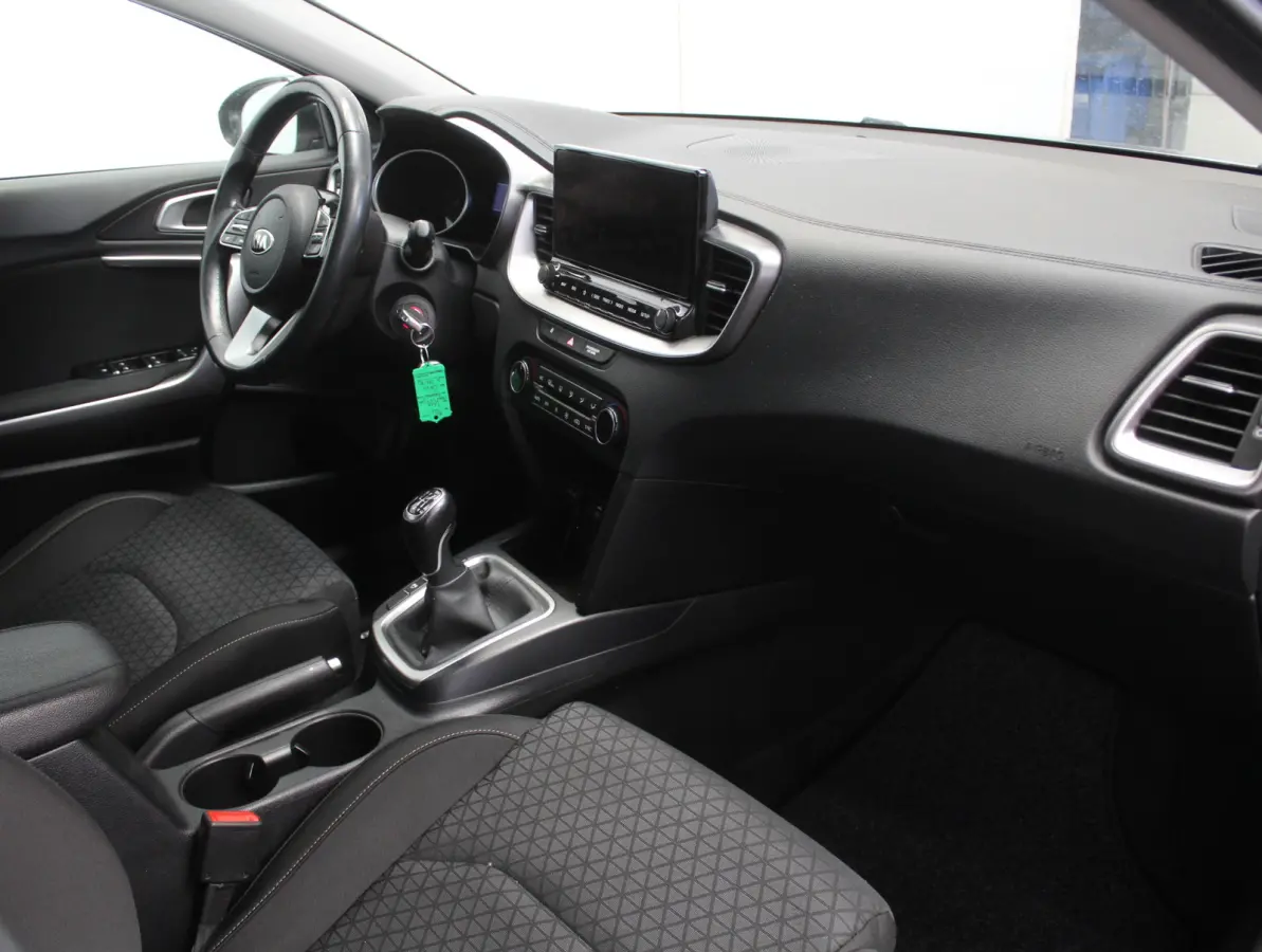 1.0 T-GDi DynamicLine CLIMATE | CARPLAY | CRUISE | NAVI | DAB | LED | CAMERA | LMV16 | PDC