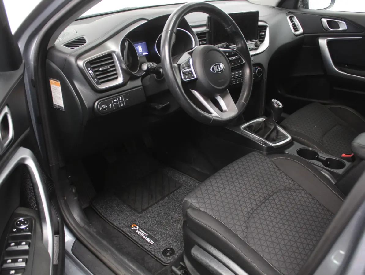 1.0 T-GDi DynamicLine CLIMATE | CARPLAY | CRUISE | NAVI | DAB | LED | CAMERA | LMV16 | PDC