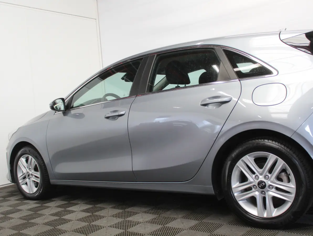 1.0 T-GDi DynamicLine CLIMATE | CARPLAY | CRUISE | NAVI | DAB | LED | CAMERA | LMV16 | PDC