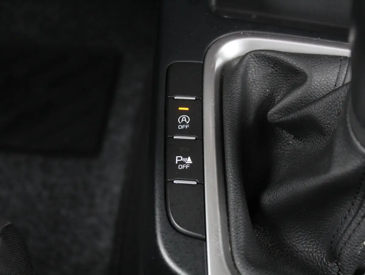 1.0 T-GDi DynamicLine CLIMATE | CARPLAY | CRUISE | NAVI | DAB | LED | CAMERA | LMV16 | PDC