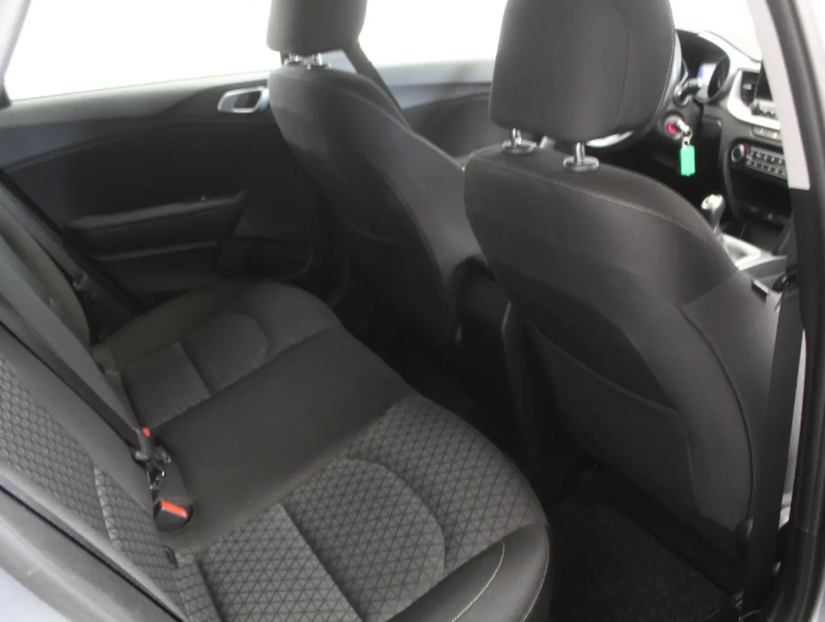 1.0 T-GDi DynamicLine CLIMATE | CARPLAY | CRUISE | NAVI | DAB | LED | CAMERA | LMV16 | PDC