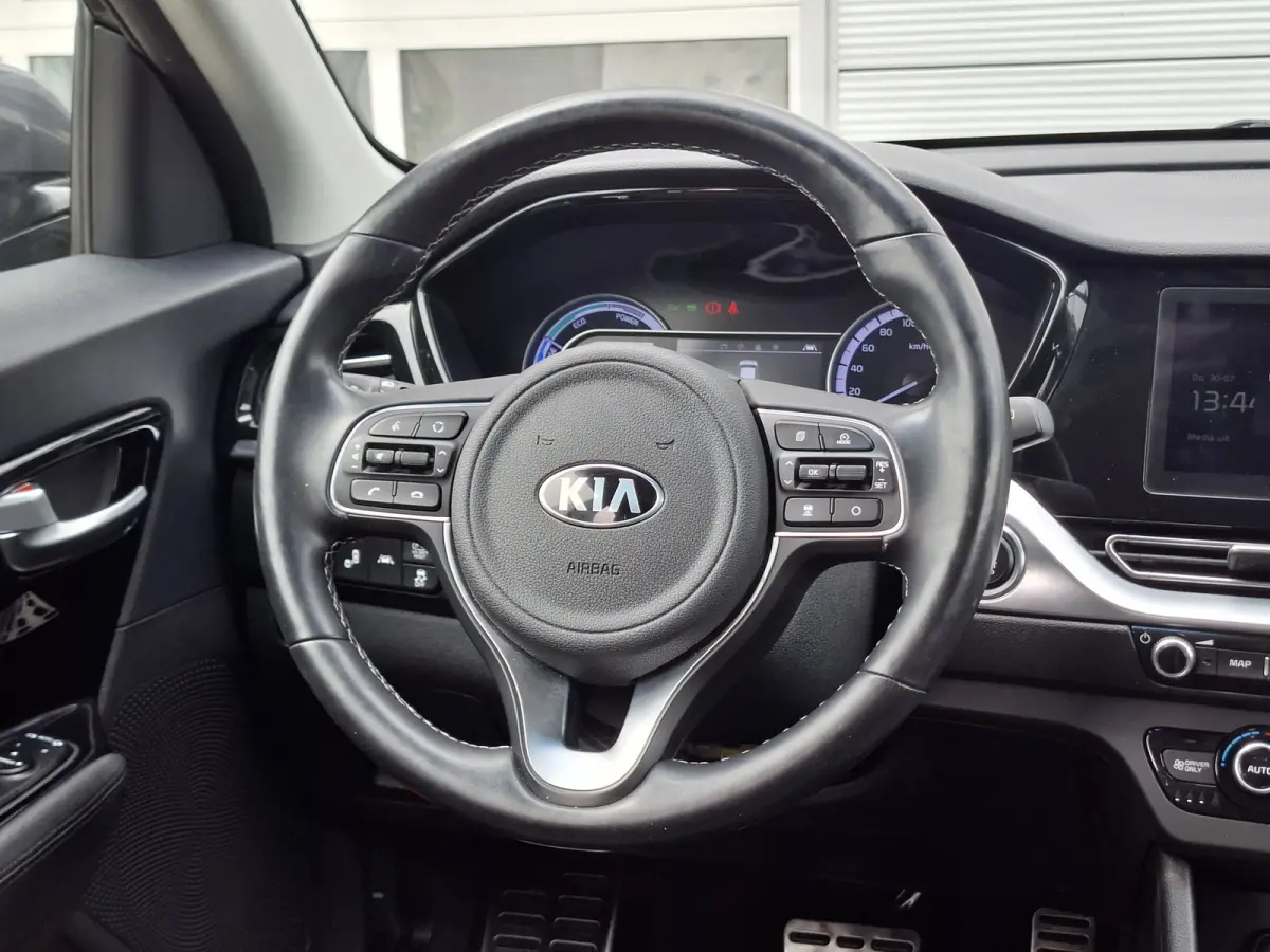 1.6 GDi Hybrid DynamicPlusLine | Navigatie/Android/Apple Carplay | LM Velgen 18" | Voorstoelen + Stuur Verwarmd | Cruise Control Adaptief | Dodehoekdetectie | Airco |