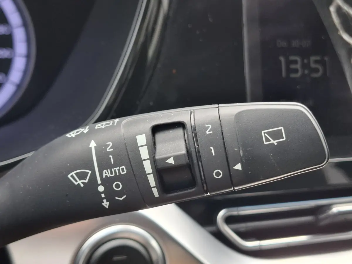 1.6 GDi Hybrid DynamicPlusLine | Navigatie/Android/Apple Carplay | LM Velgen 18" | Voorstoelen + Stuur Verwarmd | Cruise Control Adaptief | Dodehoekdetectie | Airco |