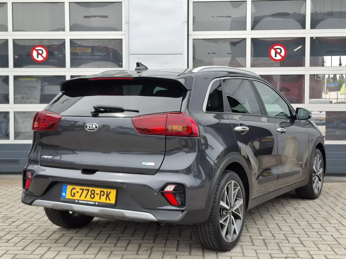 1.6 GDi Hybrid DynamicPlusLine | Navigatie/Android/Apple Carplay | LM Velgen 18" | Voorstoelen + Stuur Verwarmd | Cruise Control Adaptief | Dodehoekdetectie | Airco |