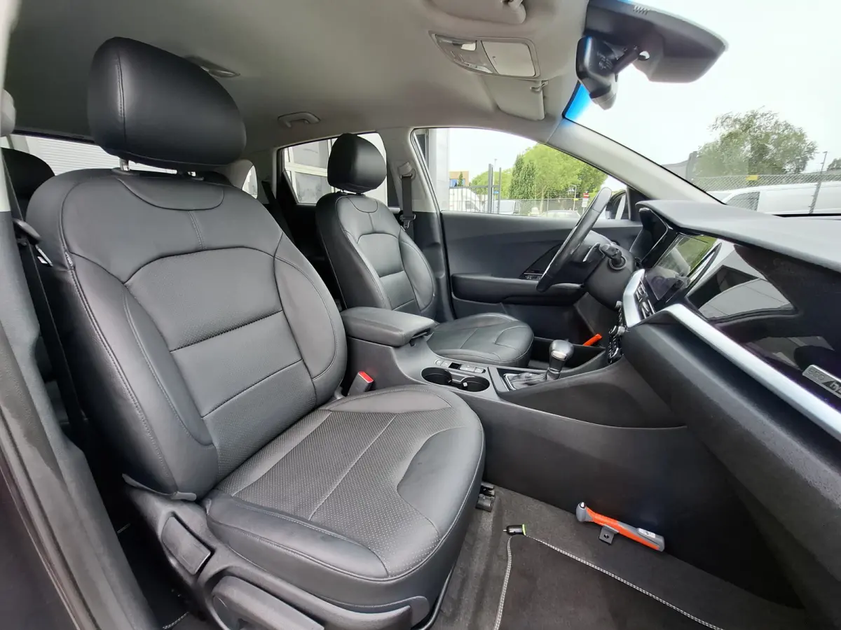 1.6 GDi Hybrid DynamicPlusLine | Navigatie/Android/Apple Carplay | LM Velgen 18" | Voorstoelen + Stuur Verwarmd | Cruise Control Adaptief | Dodehoekdetectie | Airco |