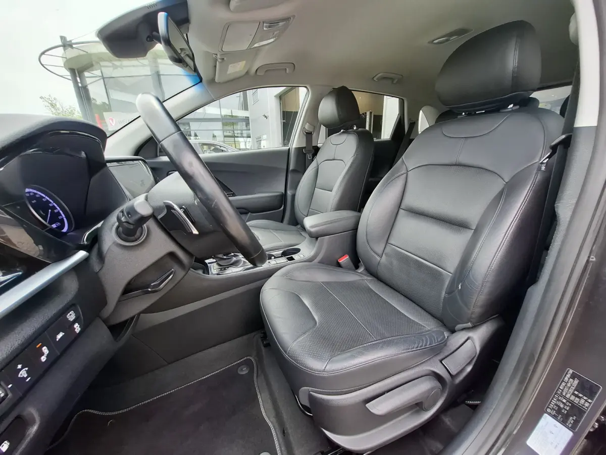 1.6 GDi Hybrid DynamicPlusLine | Navigatie/Android/Apple Carplay | LM Velgen 18" | Voorstoelen + Stuur Verwarmd | Cruise Control Adaptief | Dodehoekdetectie | Airco |
