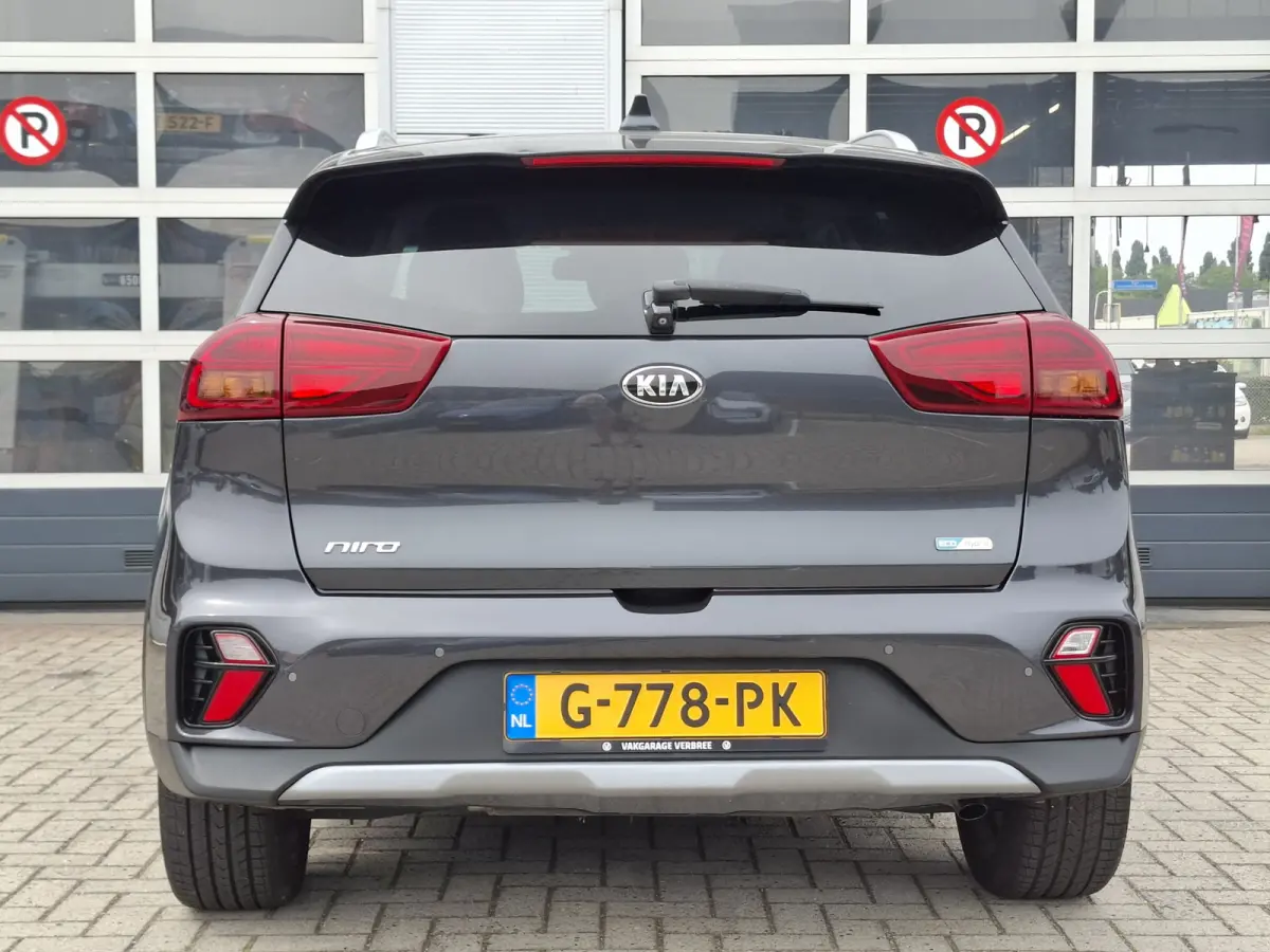 1.6 GDi Hybrid DynamicPlusLine | Navigatie/Android/Apple Carplay | LM Velgen 18" | Voorstoelen + Stuur Verwarmd | Cruise Control Adaptief | Dodehoekdetectie | Airco |