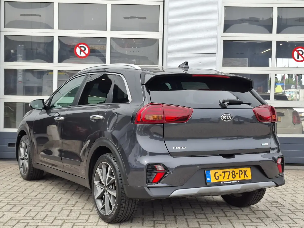 1.6 GDi Hybrid DynamicPlusLine | Navigatie/Android/Apple Carplay | LM Velgen 18" | Voorstoelen + Stuur Verwarmd | Cruise Control Adaptief | Dodehoekdetectie | Airco |