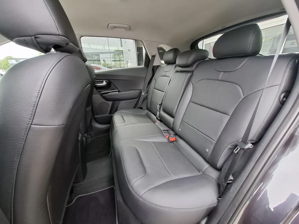 1.6 GDi Hybrid DynamicPlusLine | Navigatie/Android/Apple Carplay | LM Velgen 18" | Voorstoelen + Stuur Verwarmd | Cruise Control Adaptief | Dodehoekdetectie | Airco |