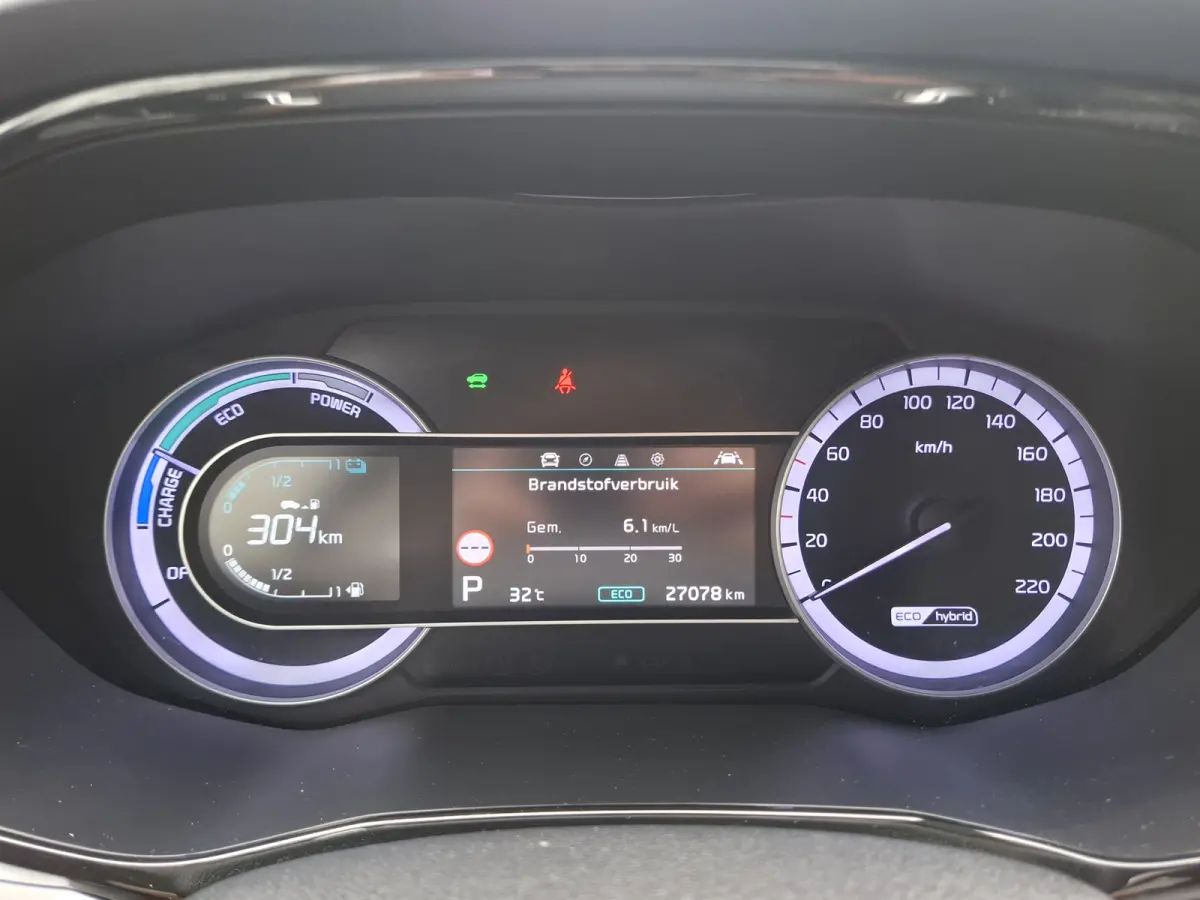 1.6 GDi Hybrid DynamicPlusLine | Navigatie/Android/Apple Carplay | LM Velgen 18" | Voorstoelen + Stuur Verwarmd | Cruise Control Adaptief | Dodehoekdetectie | Airco |