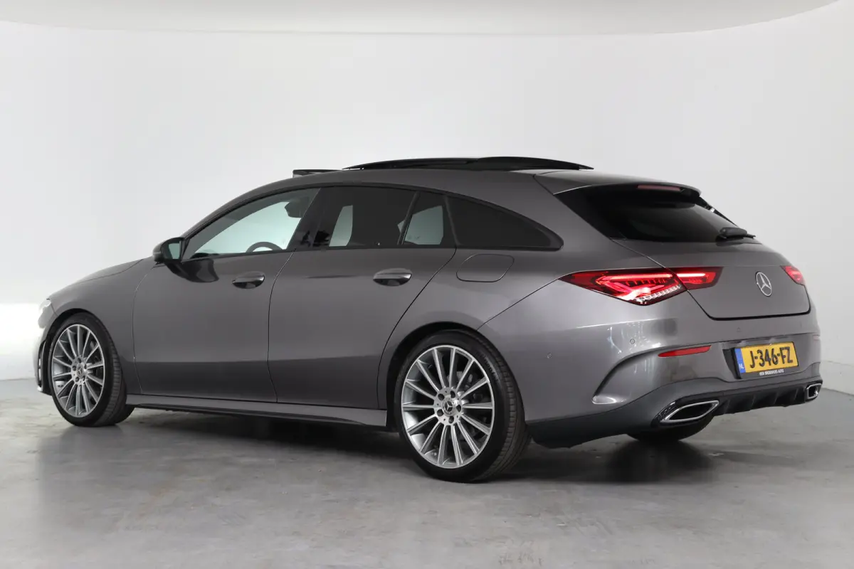 200 AMG | Open Dak | Sportstoelen | Sfeerverlichting | Camera | BLIS | Clima | LED | Navi | Widescreen | Keyless | Lichtmetale Velgen | Cruise Control